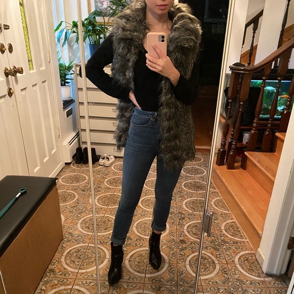 Zara faux fur vest - Picture 4 of 6